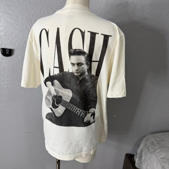 A&F Mens Johnny Cash Vintage Inspire Tee, Cream, S - Picture 2 of 4